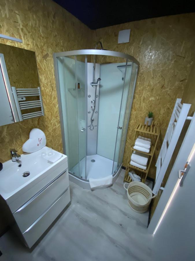 Mini Love Room Jacuzzi Privatif Urimenil 外观 照片