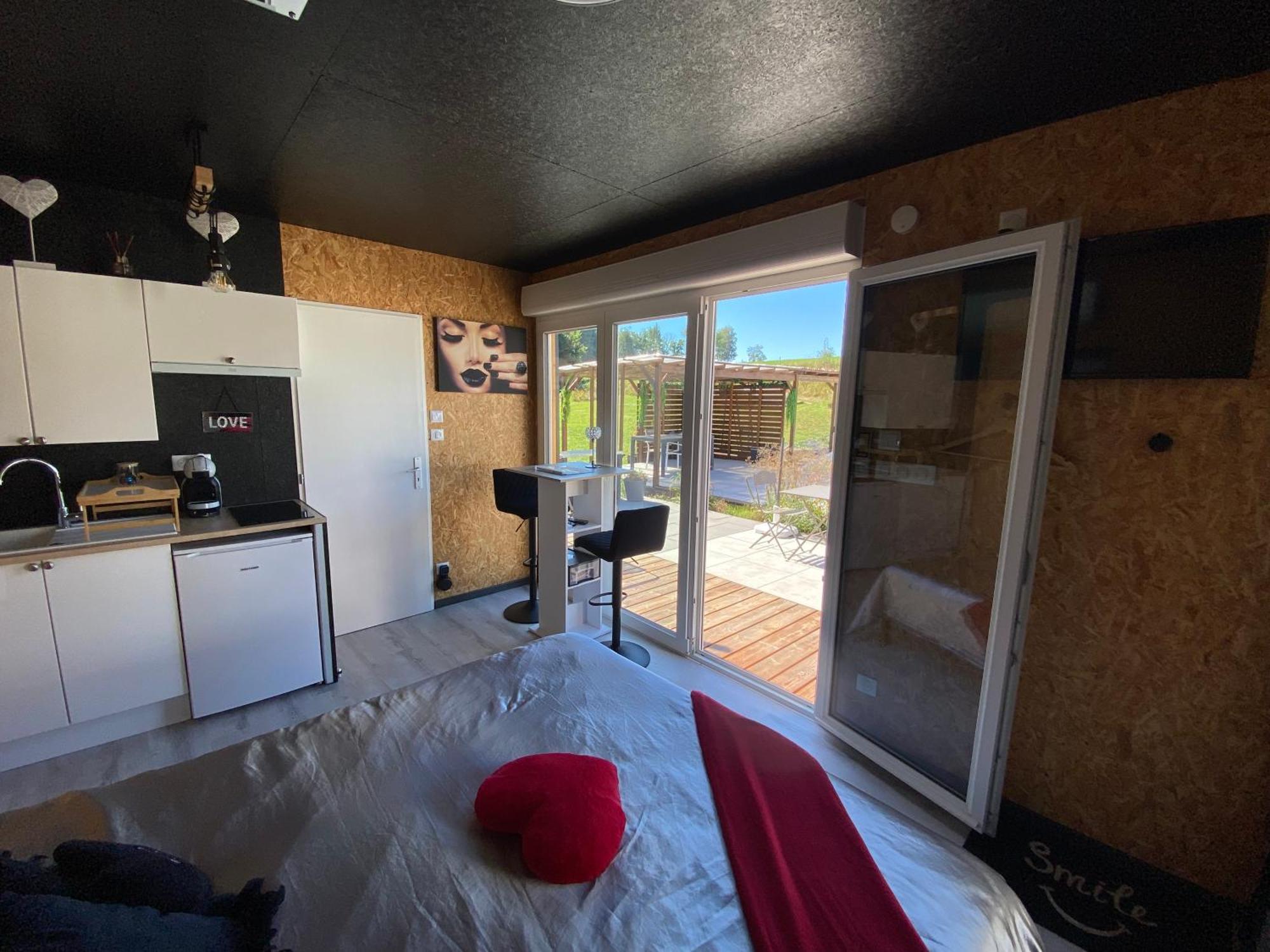 Mini Love Room Jacuzzi Privatif Urimenil 外观 照片